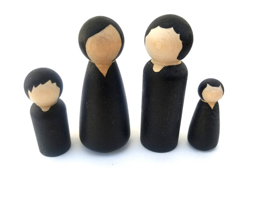 Chalkboard peg dolls - Wonder's Journey