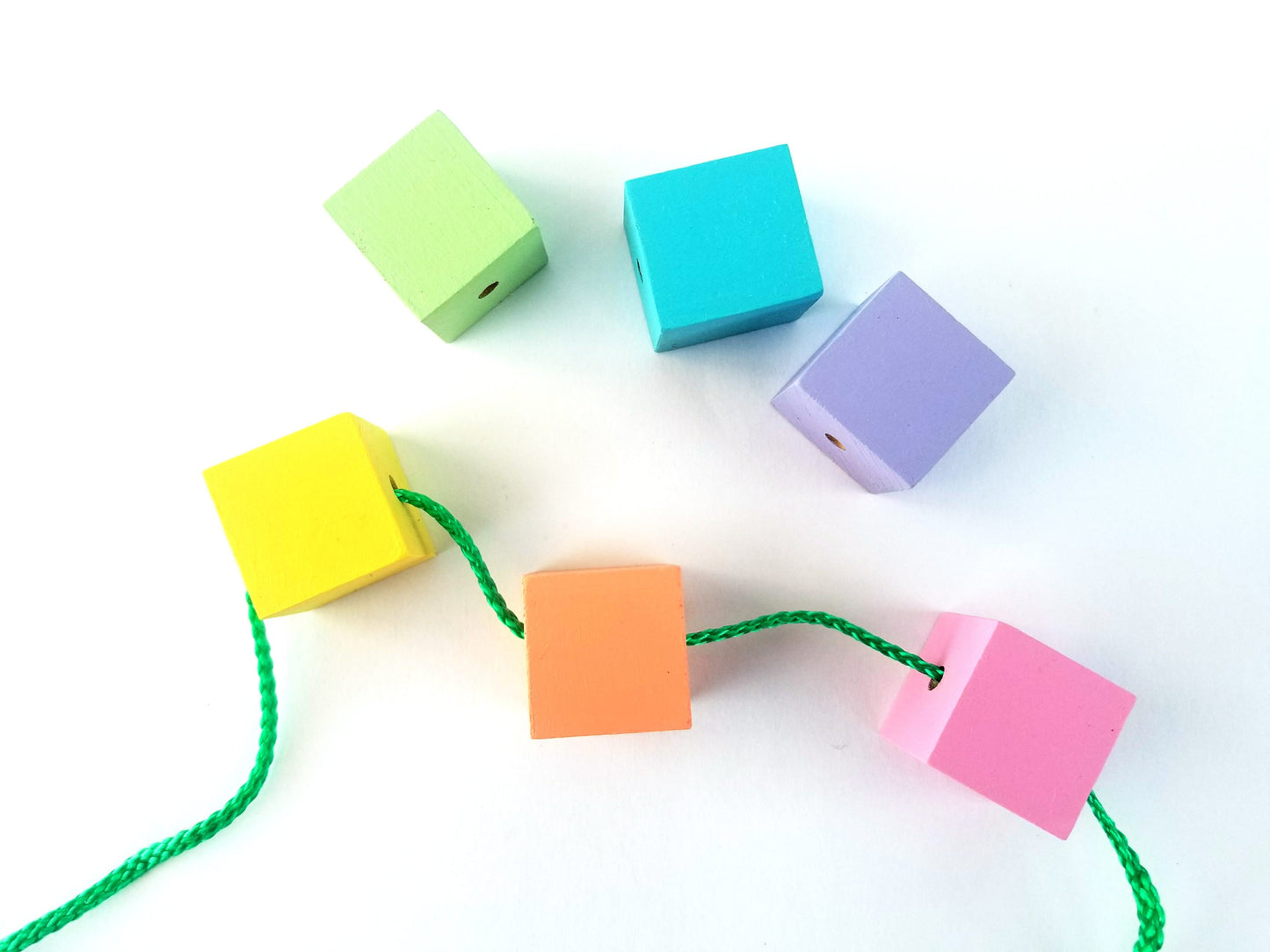 Pastel wooden lacing beads - Wonder's Journey
