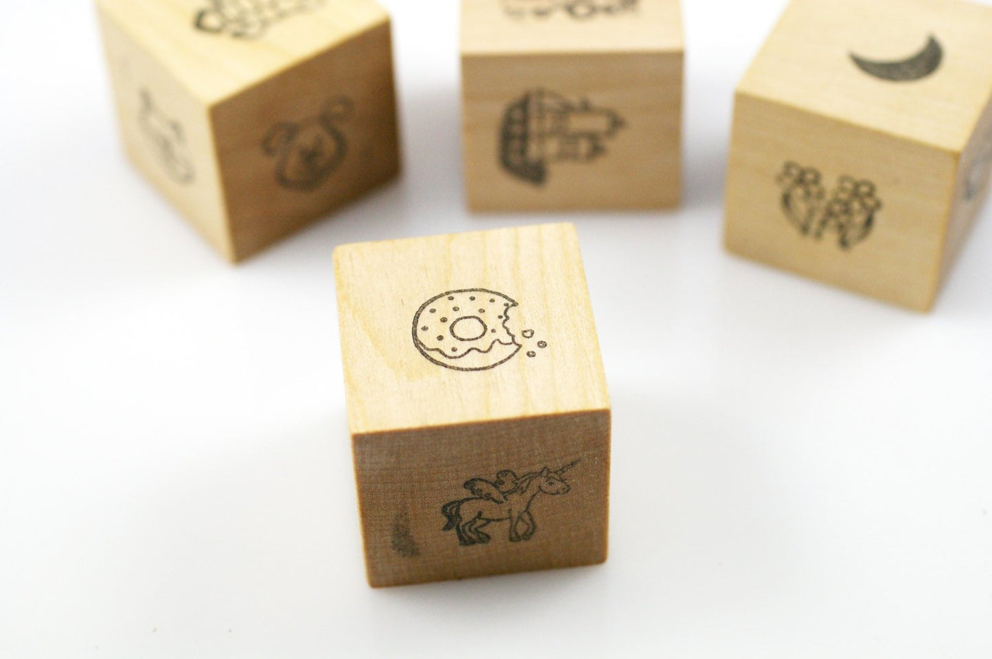 Story telling cubes - Wonder's Journey