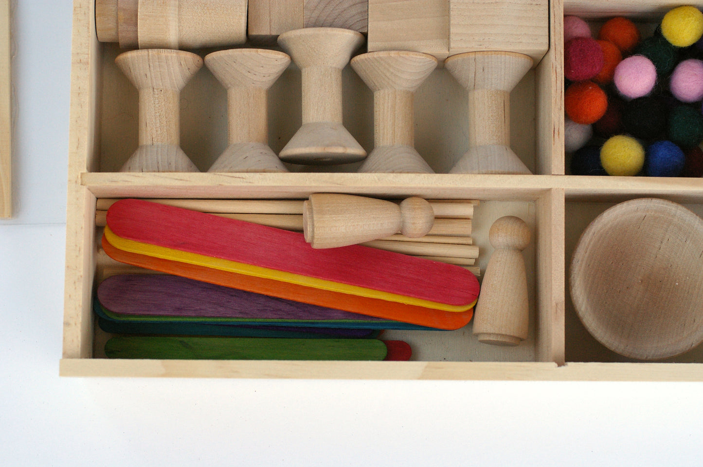 Loose parts divided tray with lid - Wonder's Journey