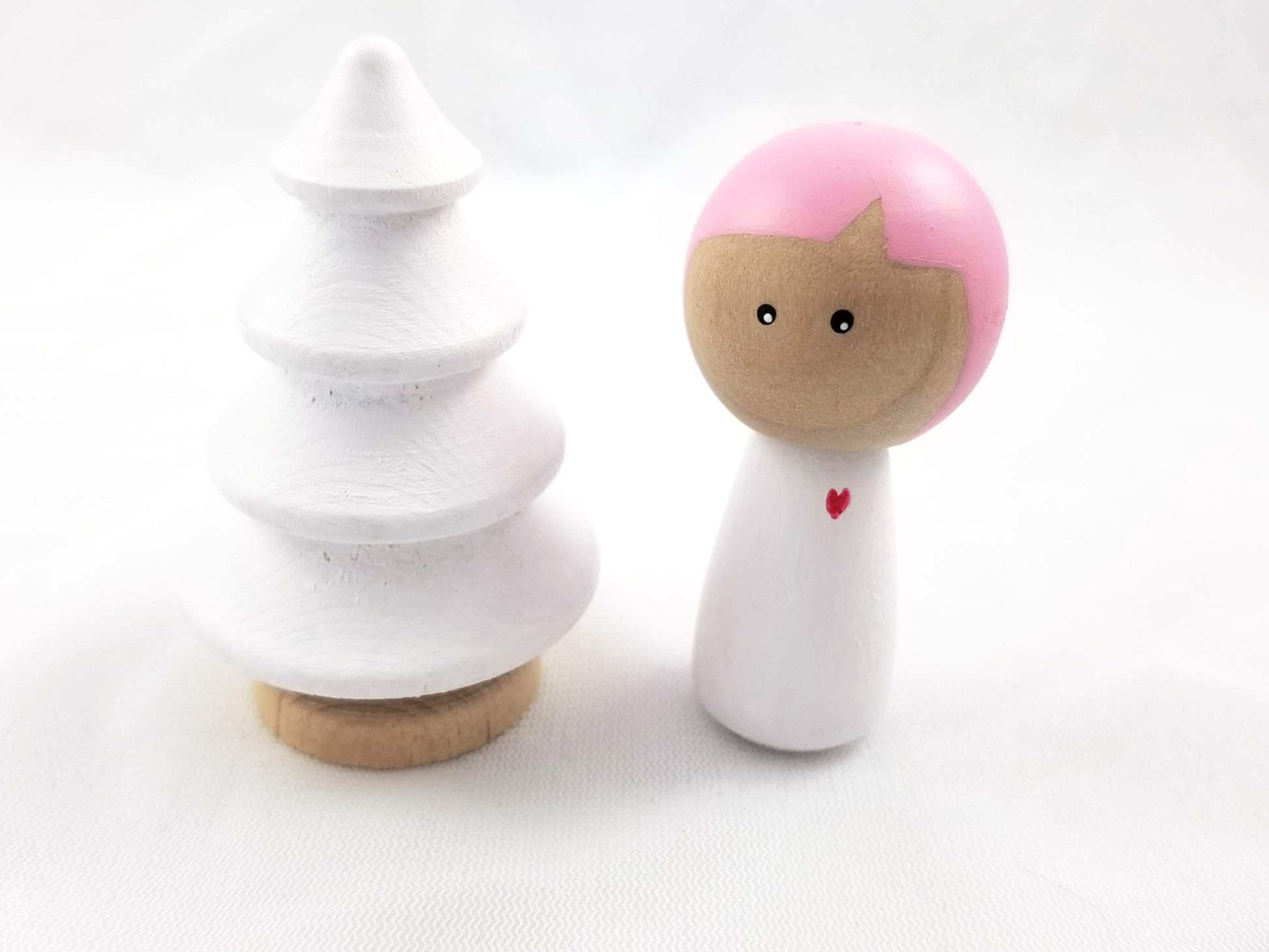 Valentine's Day peg doll and tree set - Wonder's Journey